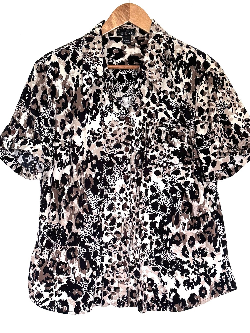 Erika Shirt Women’s XL Leopard Button Up Short Roll Tab Sleeve Collared Top